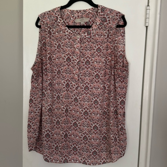 LOFT Tops - Loft plus sleeveless blouse